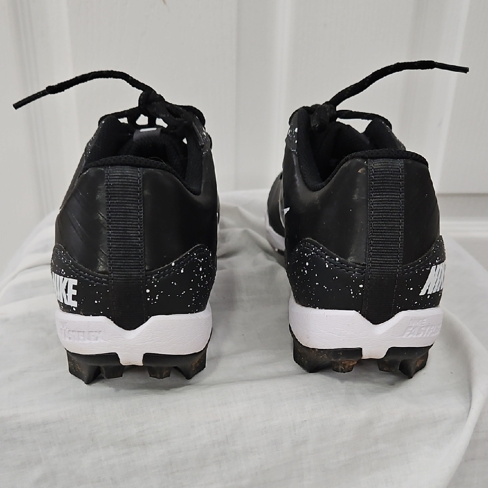 Nike Black & White Baseball Cleats Sz 8.5 Mens - Picture 6 of 8